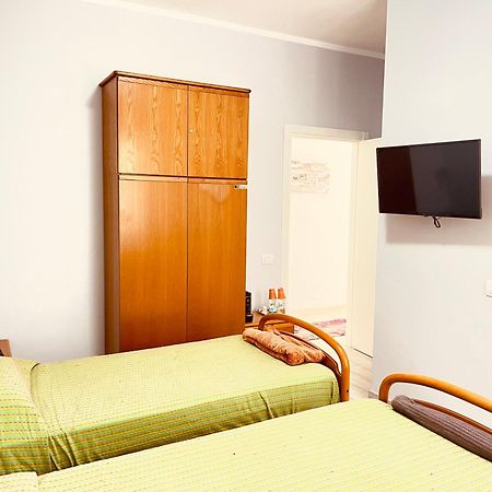 Affitta Camere Mattia Mottola Fiumicino Buitenkant foto